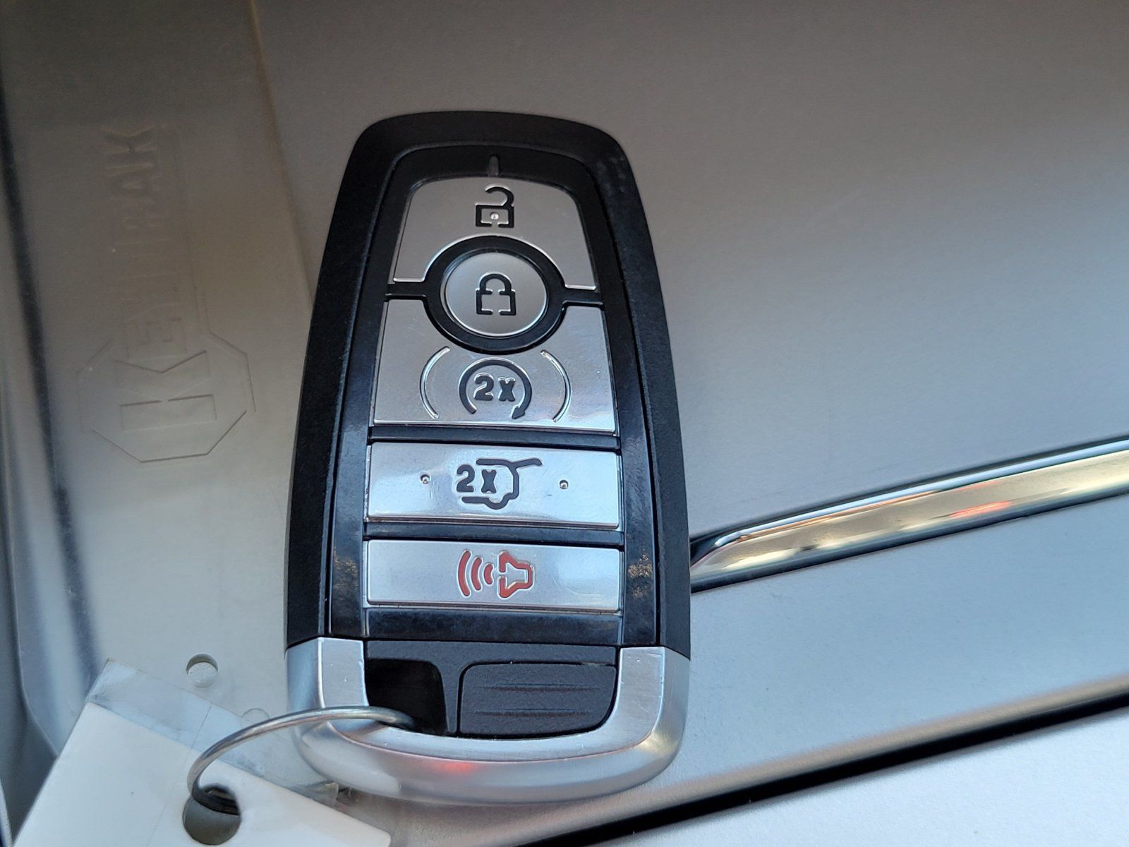 Used 2023 Ford Explorer XLT w/ Equipment Group 202A AWD/4WD image 24