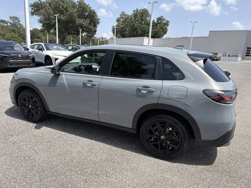 Used 2025 Honda HR-V Sport image 4