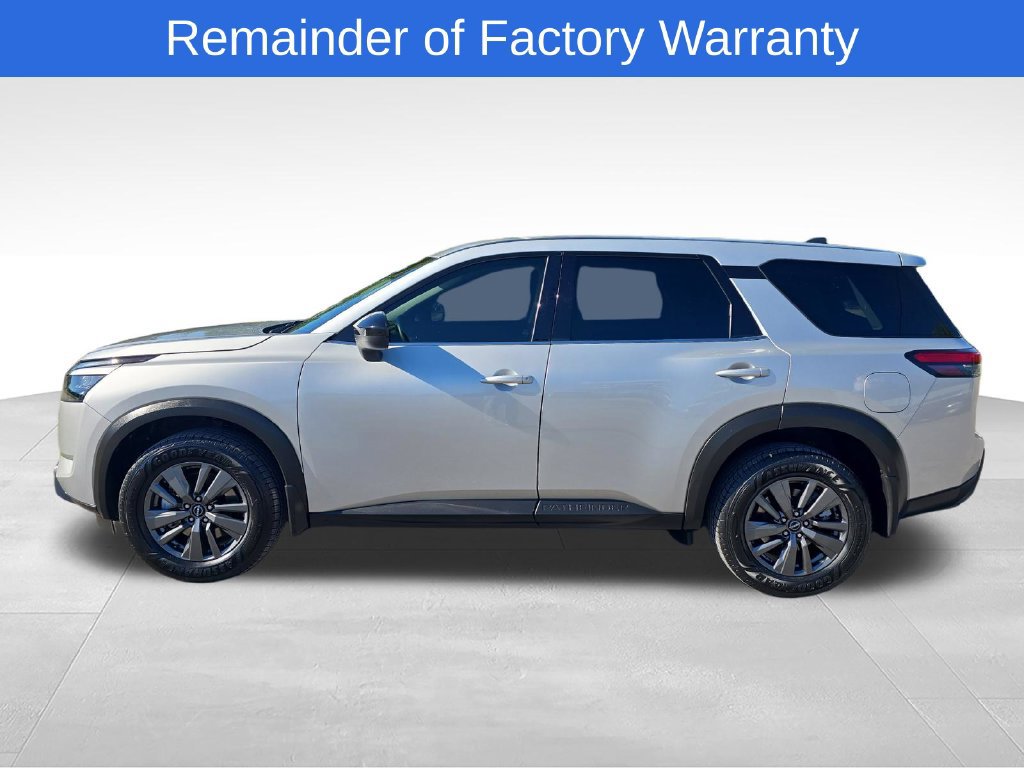 Used 2023 Nissan Pathfinder S AWD/4WD image 2