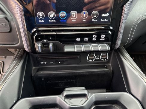 Used 2019 RAM 2500 Limited image 25