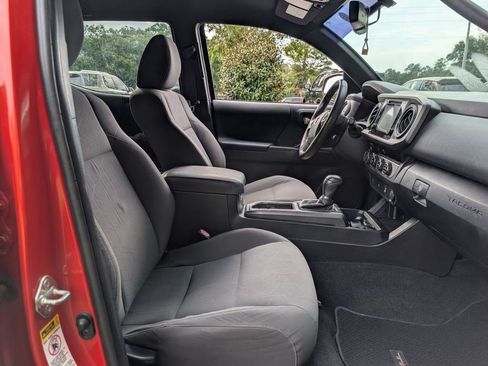 Used 2016 Toyota Tacoma TRD Off-Road w/ Towing Package AWD/4WD image 29
