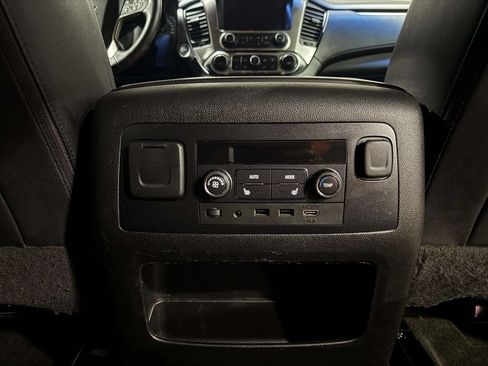 Used 2017 Chevrolet Suburban Premier AWD/4WD image 15