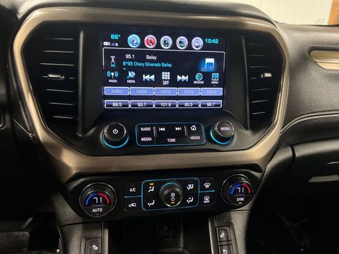 Certified 2019 GMC Acadia Denali w/ Technology Package AWD/4WD image 24