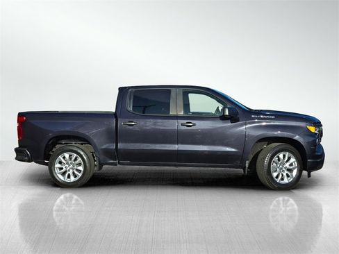 Used 2023 Chevrolet Silverado 1500 Custom image 3