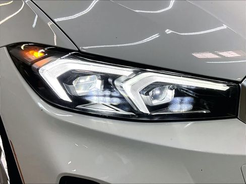 Used 2025 BMW 330i Sedan w/ M Sport Package RWD image 30