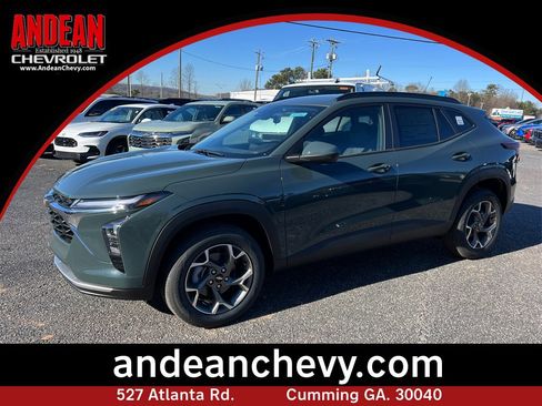 New 2026 Chevrolet Trax LT w/ Driver Confidence Package image 1