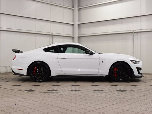 Used 2020 Ford Mustang Shelby GT500 w/ Technology Package RWD image 9