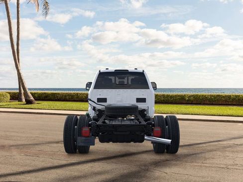 New 2026 Ford F450 XL w/ XL Chrome Package image 5
