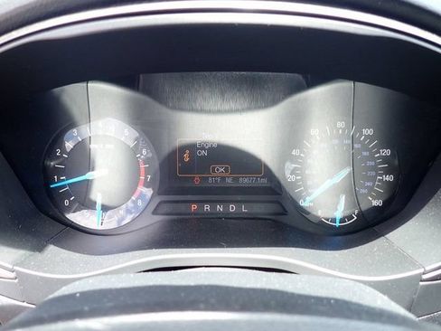 Used 2017 Ford Fusion SE FWD image 16