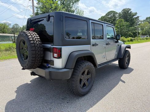 Used 2016 Jeep Wrangler Unlimited Sport AWD/4WD image 3