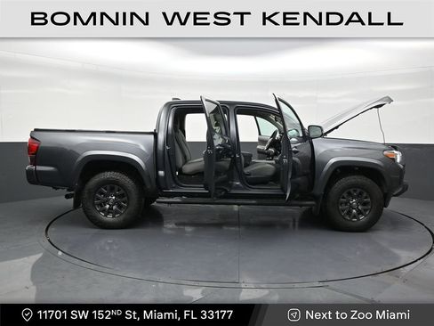 Used 2022 Toyota Tacoma SR5 w/ Technology Package image 29