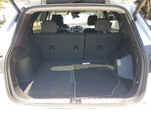 Used 2022 Chevrolet Equinox LT image 9