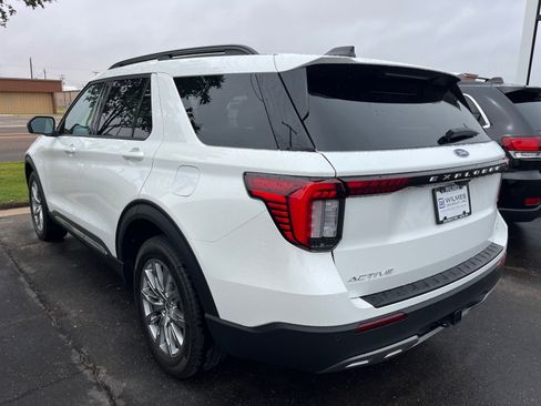 Used 2025 Ford Explorer Active w/ Active Comfort Package AWD/4WD image 4