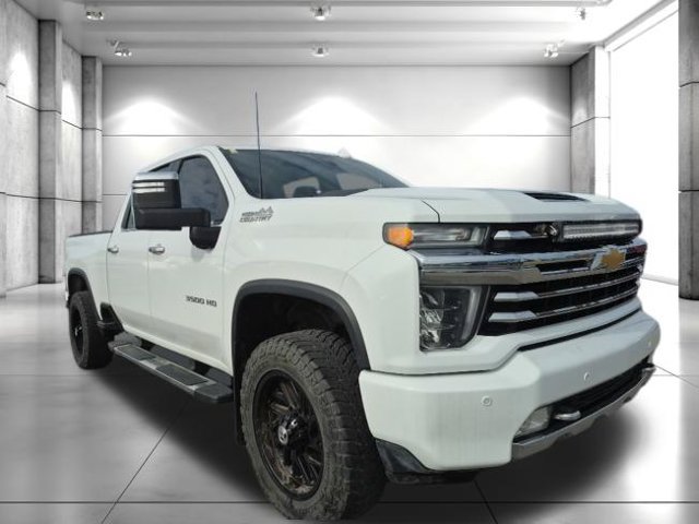 Used 2022 Chevrolet Silverado 3500 High Country w/ Safety Package II AWD/4WD image 4