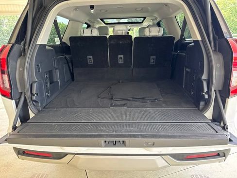 Used 2025 Ford Expedition Max Platinum AWD/4WD image 23
