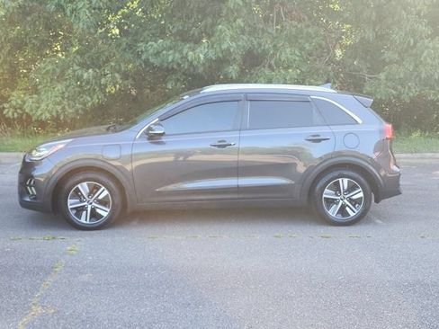 Used 2020 Kia Niro EX Premium FWD image 2