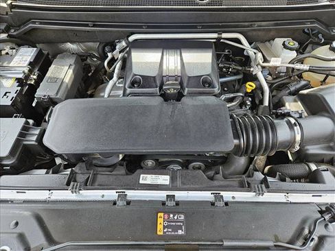 Used 2024 Chevrolet Colorado Trail Boss w/ Technology Package image 23