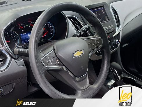 Used 2024 Chevrolet Equinox LS w/ LS Convenience Package FWD image 11
