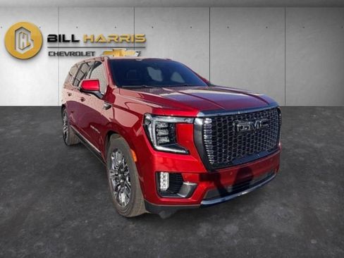 Used 2023 GMC Yukon Denali Ultimate AWD/4WD image 3