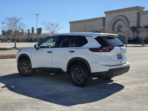 Used 2024 Nissan Rogue S image 4