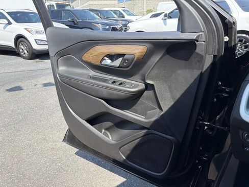 Used 2020 GMC Terrain SLE w/ Driver Convenience Package AWD/4WD image 19