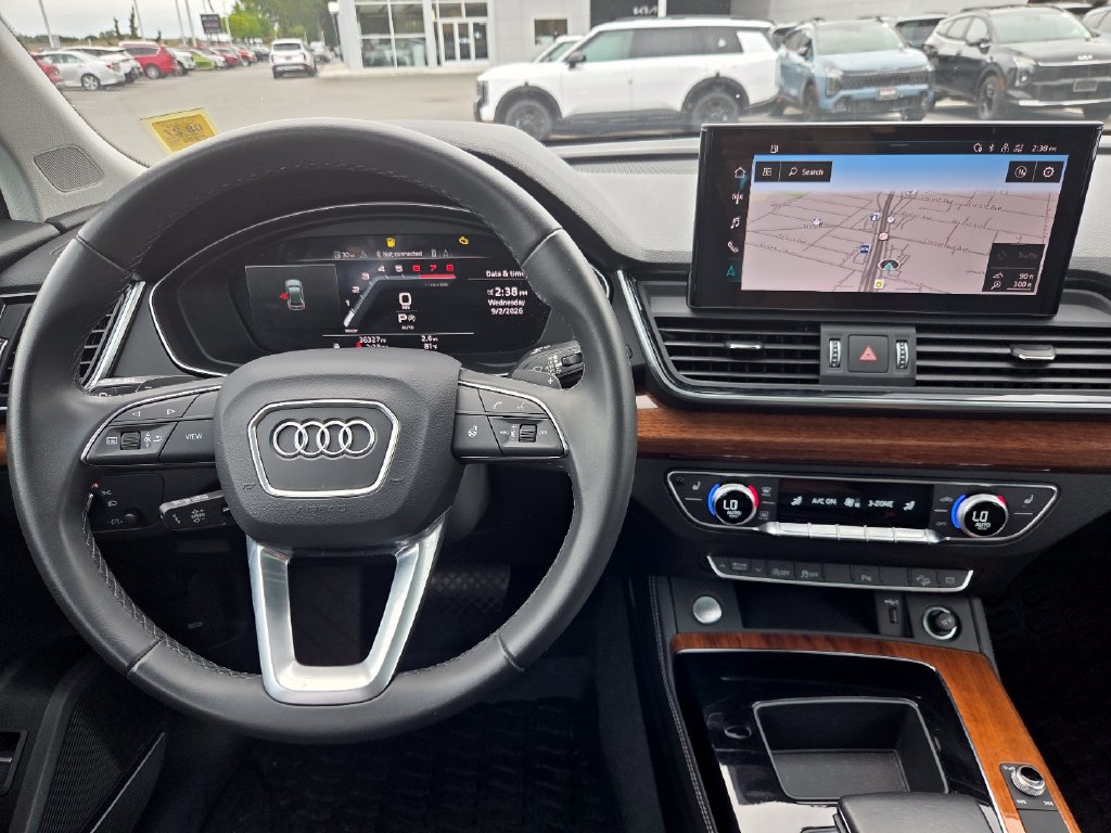 Used 2023 Audi Q5 2.0T Premium Plus w/ Premium Plus Package AWD/4WD image 13