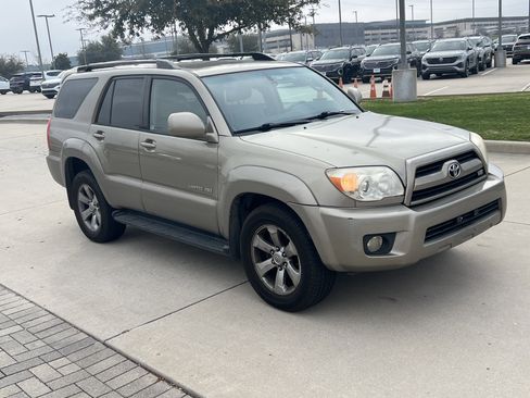 Used 2006 Toyota 4Runner Limited image 2