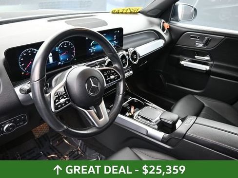Used 2023 Mercedes-Benz GLB 250 4MATIC image 19
