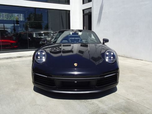 Used 2021 Porsche 911 Carrera S RWD image 4