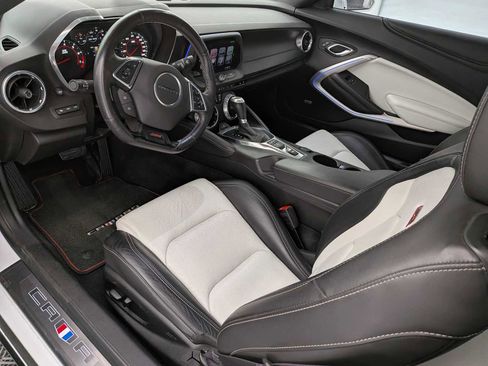 Used 2016 Chevrolet Camaro SS RWD image 16