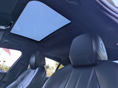 Used 2025 BMW 530i 530i image 3