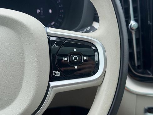 Certified 2026 Volvo XC60 B5 Ultra AWD/4WD image 18