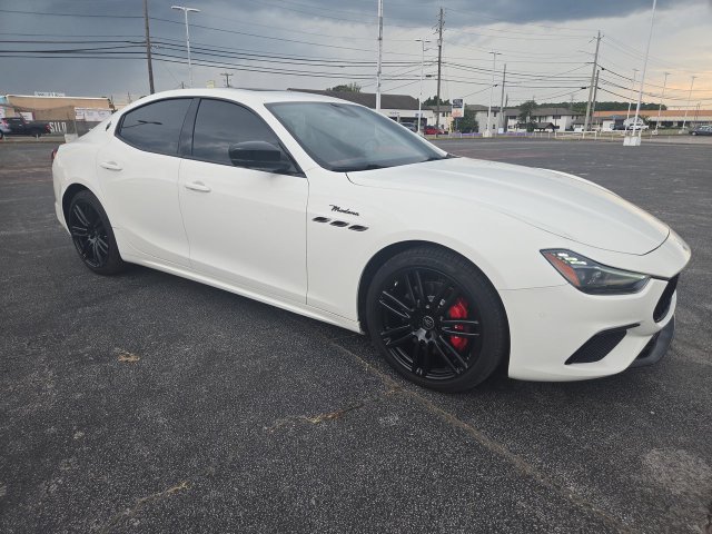 Used 2023 Maserati Ghibli Modena RWD image 2