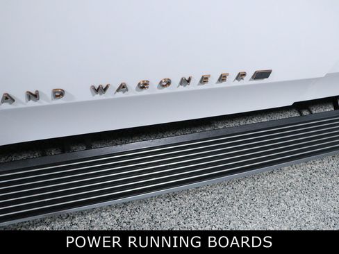 Used 2022 Jeep Grand Wagoneer Series III w/ HD Trailer Tow Package AWD/4WD image 12