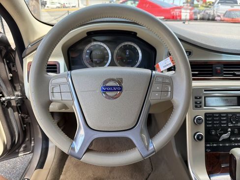 Used 2011 Volvo XC70 T6 AWD/4WD image 32