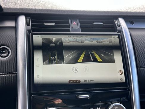 Used 2022 Land Rover Discovery S R-Dynamic image 17