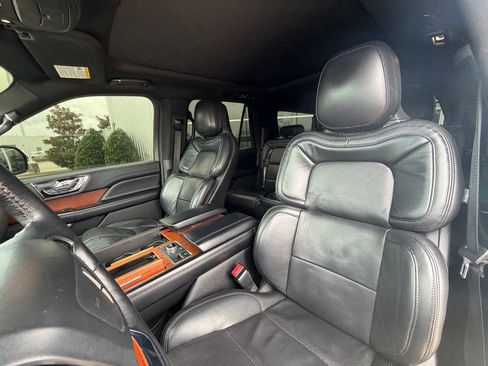 Used 2020 Lincoln Navigator L Reserve RWD image 10