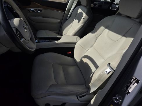 Used 2022 Volvo XC90 T8 Inscription Expression w/ Advanced Package AWD/4WD image 18