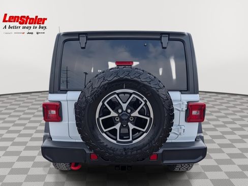 Used 2025 Jeep Wrangler Rubicon image 4
