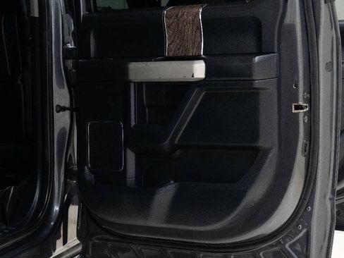 Used 2019 Ford F250 Lariat w/ Lariat Ultimate Package AWD/4WD image 27
