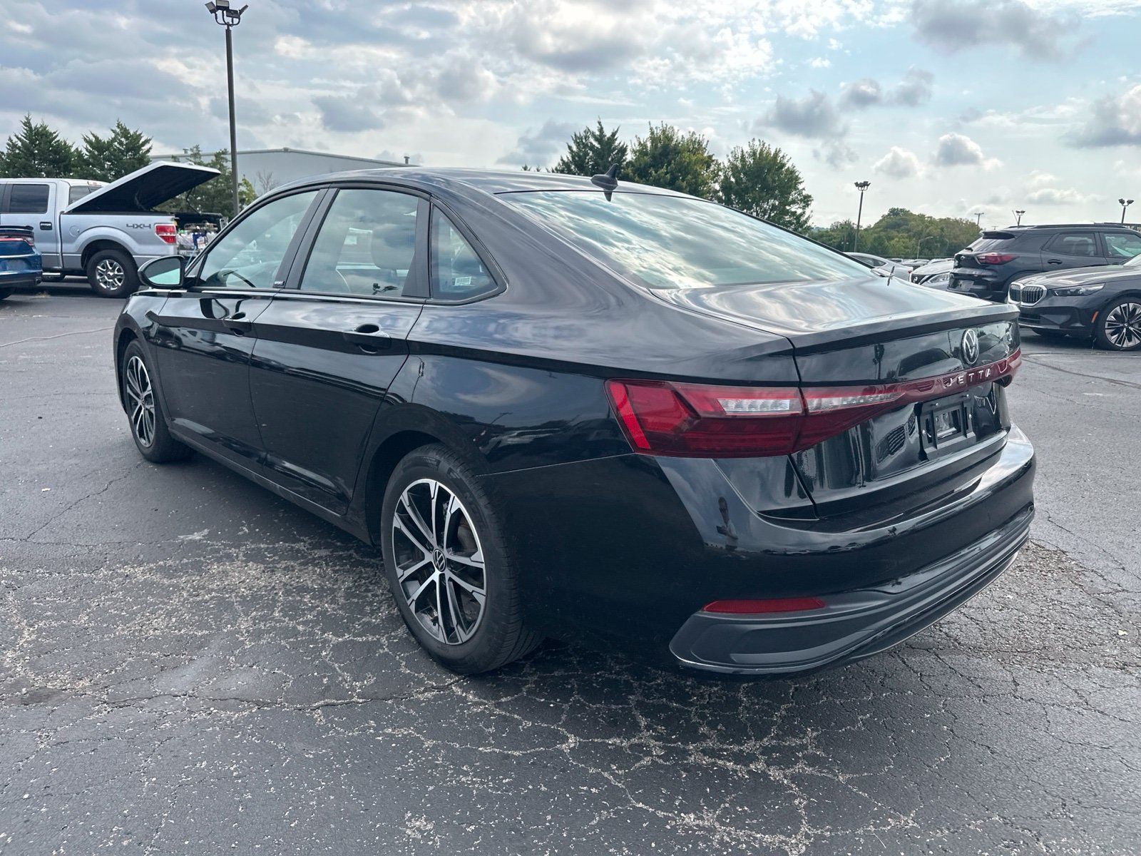 Used 2025 Volkswagen Jetta Sport FWD image 7