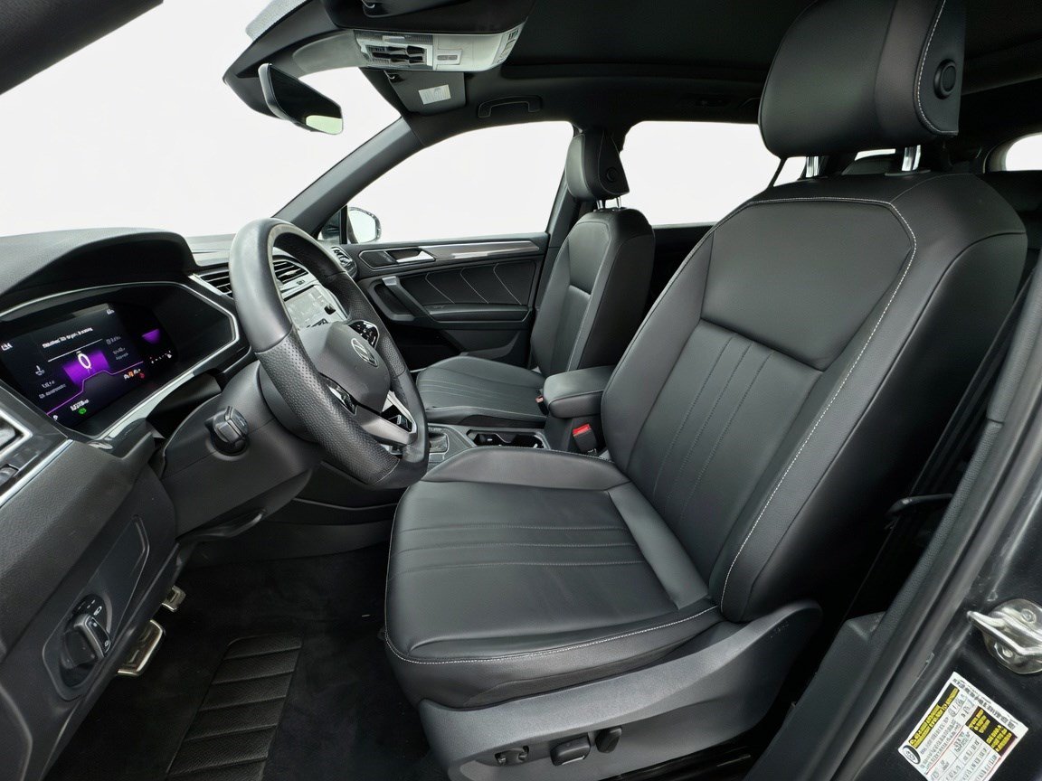 Used 2022 Volkswagen Tiguan SE R-Line FWD image 13