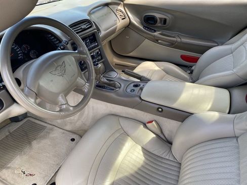 Used 2003 Chevrolet Corvette Convertible w/ Preferred Equipment Group1 image 17