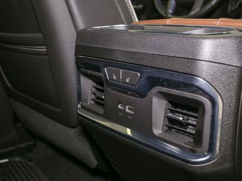 Used 2024 GMC Sierra 2500 Denali Ultimate image 27