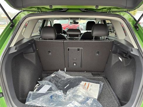 New 2026 Volkswagen Taos SE image 10