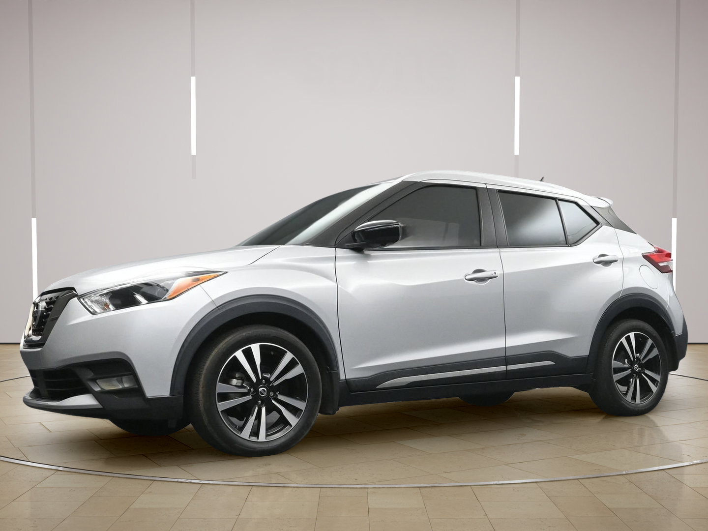 Used 2020 Nissan Kicks SR w/ SR Premium Package FWD image 21