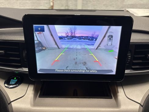 Used 2021 Ford Explorer XLT w/ Equipment Group 202A image 35