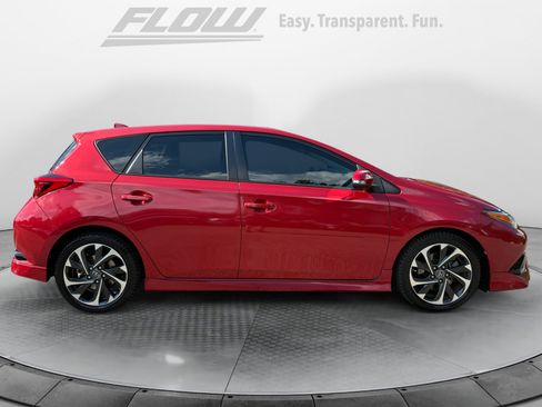 Used 2017 Toyota Corolla iM FWD image 10