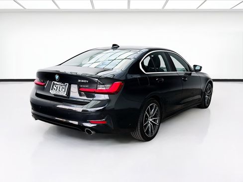 Used 2019 BMW 330i Sedan w/ Convenience Package RWD image 4