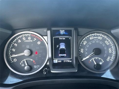 Used 2023 Toyota Tacoma TRD Sport image 30